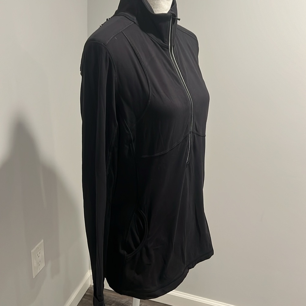 Lululemon Lace Star Runner Pullover Top Size 12 Black - Picture 9 of 13